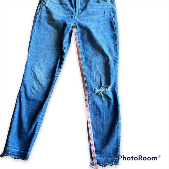 Gap True Skinny Ankle Jeans In Medium Destroy- Size 28R - Picture 10 of 13